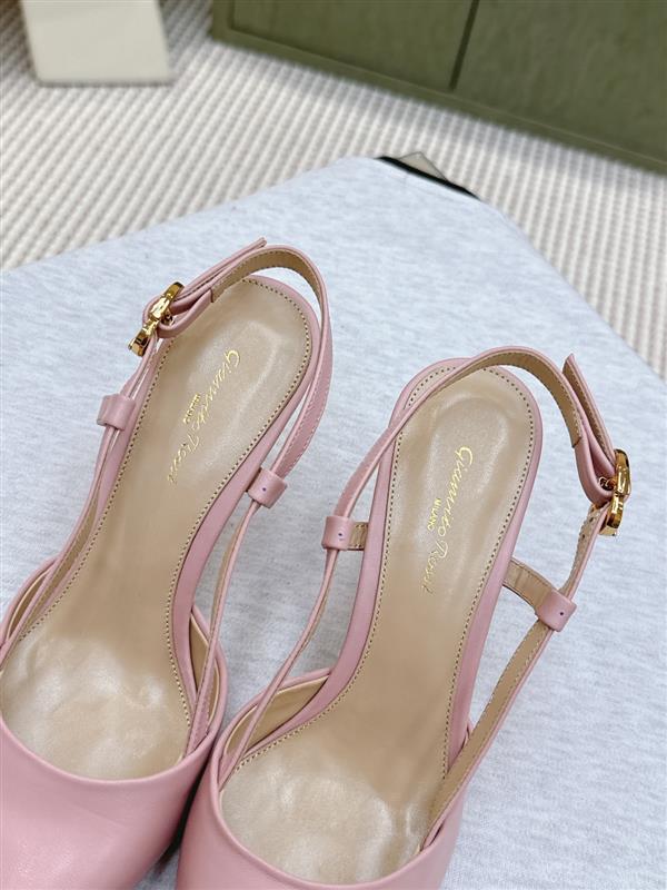 2025112810123350 300